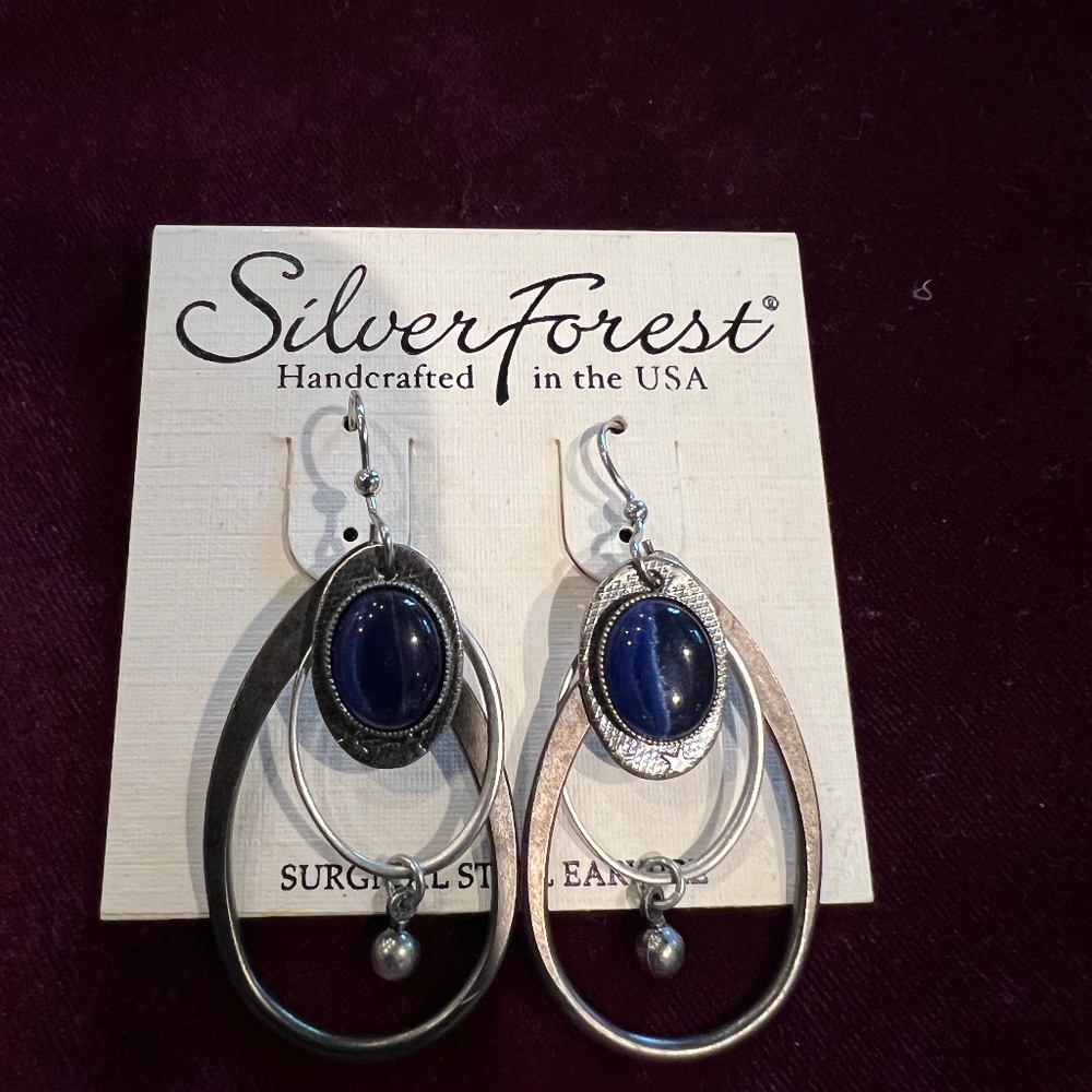 Assorted jewelry